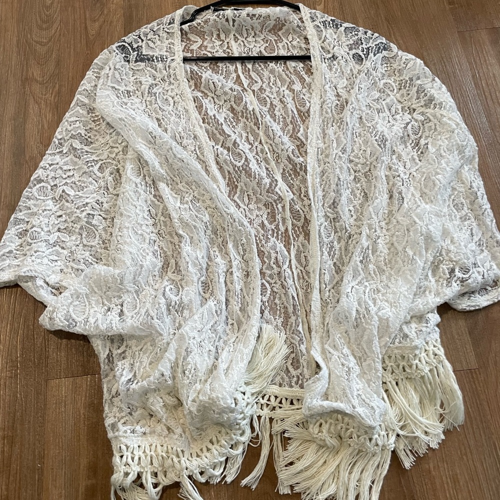 American Eagle Outfitters lace cover up / cardigan